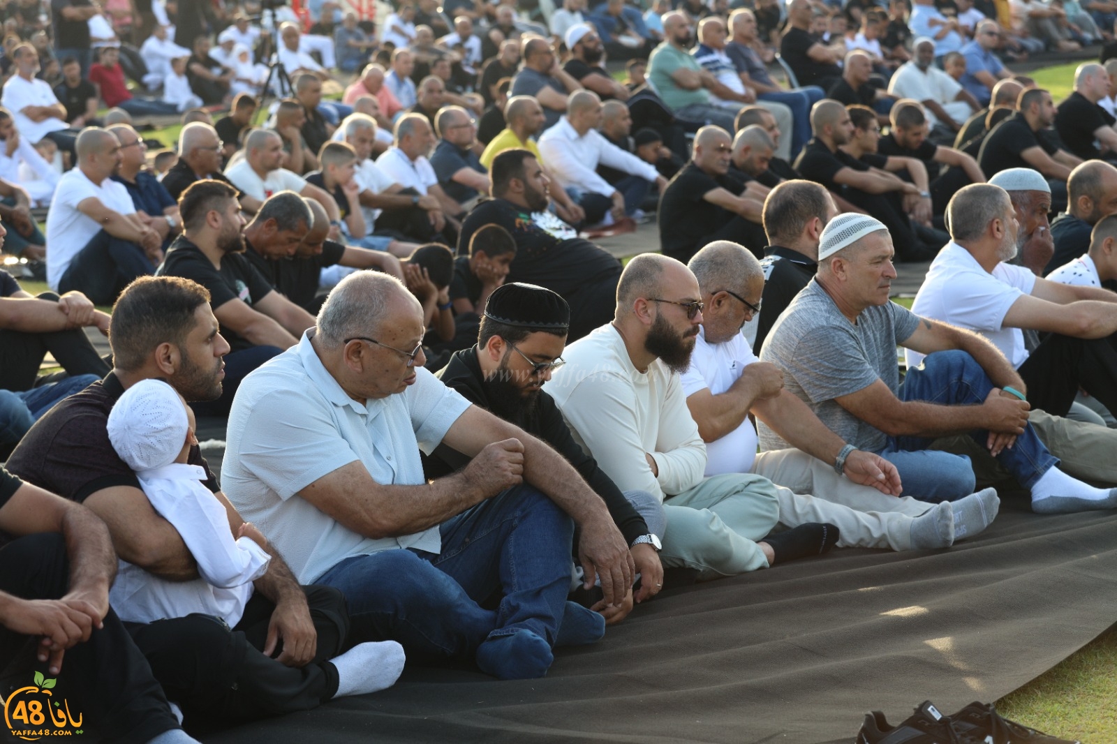 أهالي يافا يؤدون صلاة عيد الأضحى المبارك في متنزه العجمي